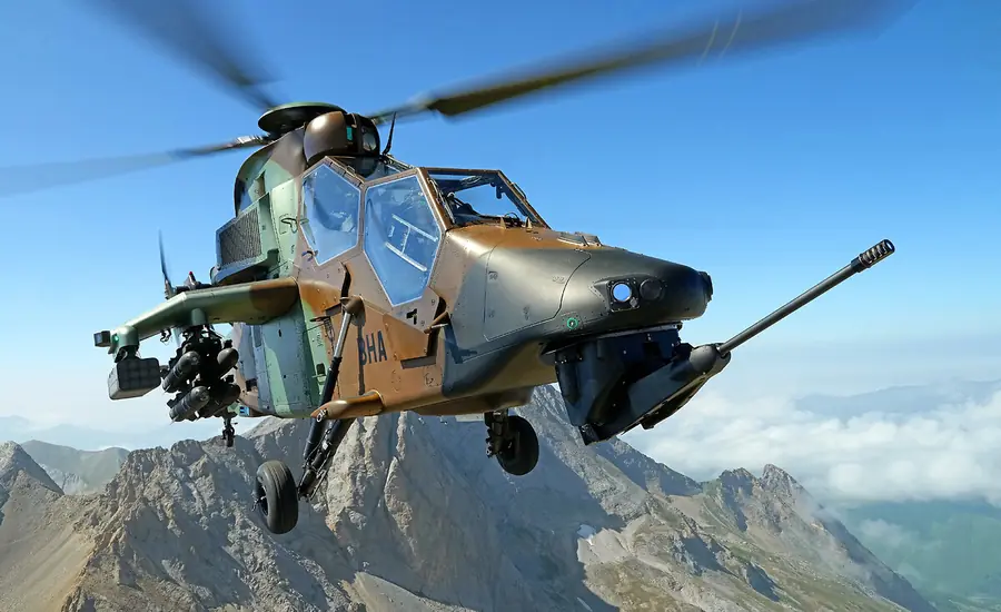 hélicoptère de combat Tigre en vol